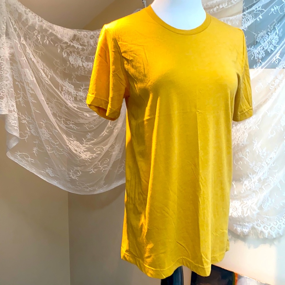 Brandless/ Tag-less Unisex Gold T-Shirt